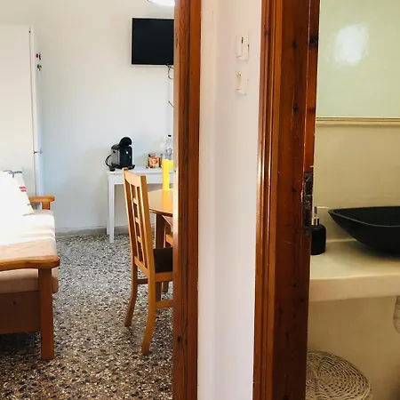 Rita's Beachfront House * Páros