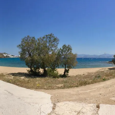 Rita's Beachfront House Páros