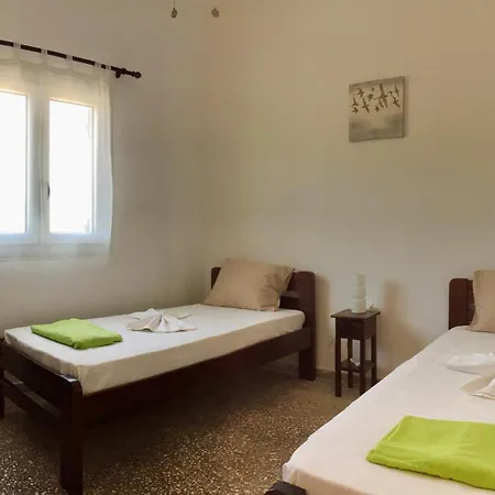 Rita's Beachfront House בית נופש