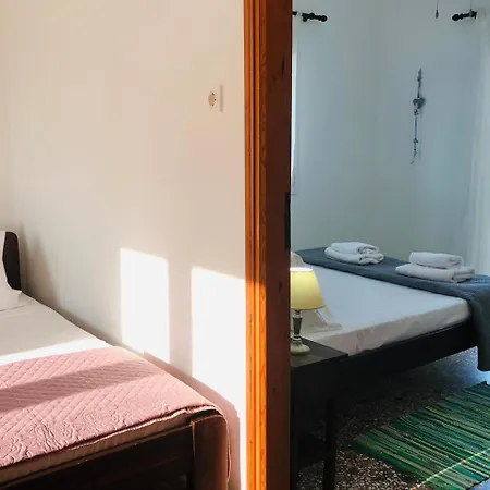 Rita's Beachfront House בית נופש *