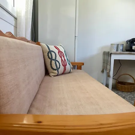 Rita's Beachfront House בית נופש