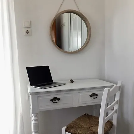 Rita's Beachfront House בית נופש *